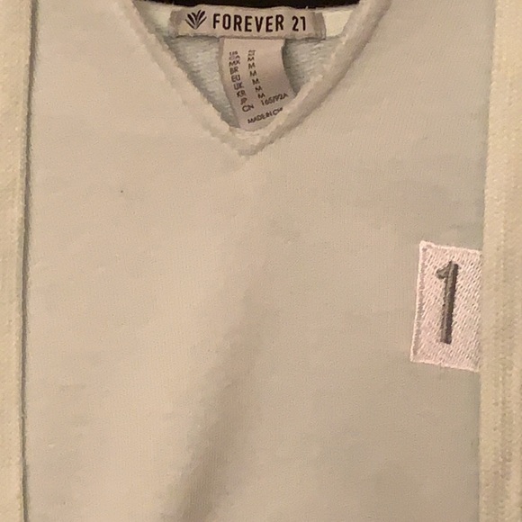 Forever 21 Women’s Workout Top - Picture 2 of 3